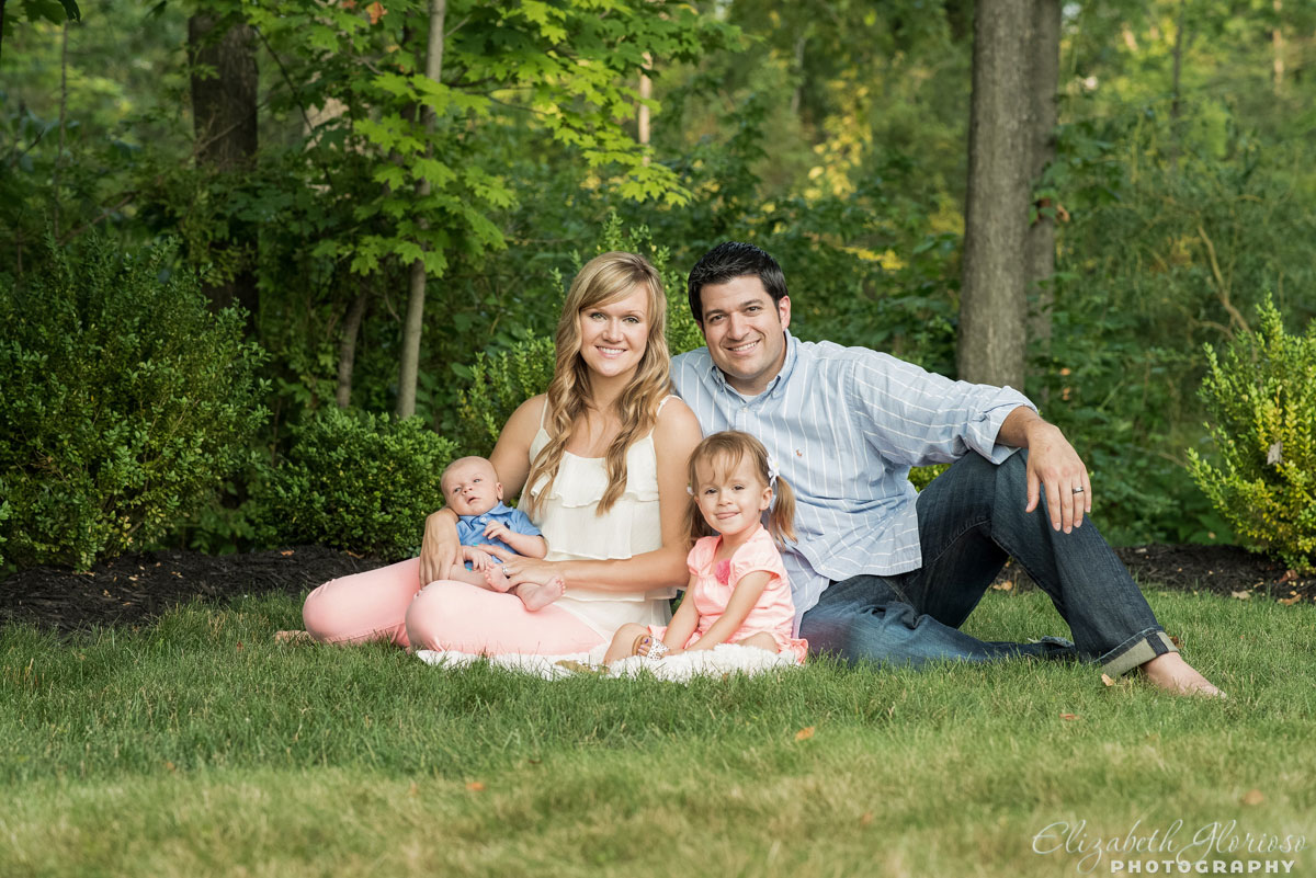 Family portrait session outdoors in North Royalton, Ohio
